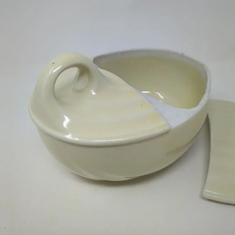 Vintage Hall Kitchenware Loop Handled Leftover Dish w/Lid UV Reactive‎ Glaze